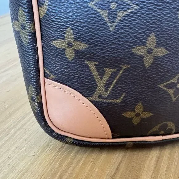 ✅AUTHENTIC✅LOUIS VUITTON DANUBE CROSSBODY BAG - Picture 10 of 16